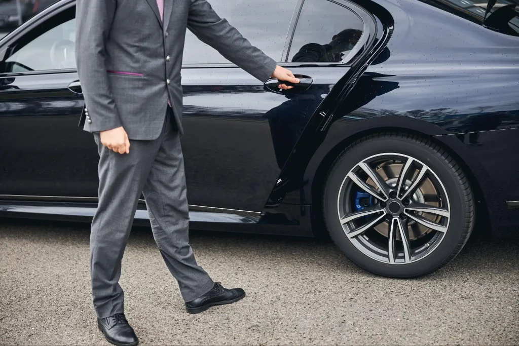 car hire melbourne luxury
