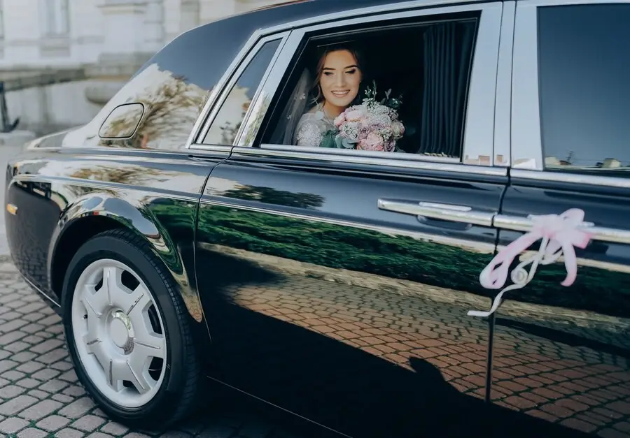 hire luxury car for wedding