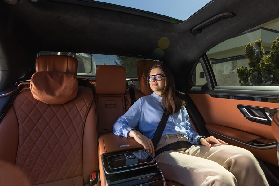 luxury car hire melbourne airport
